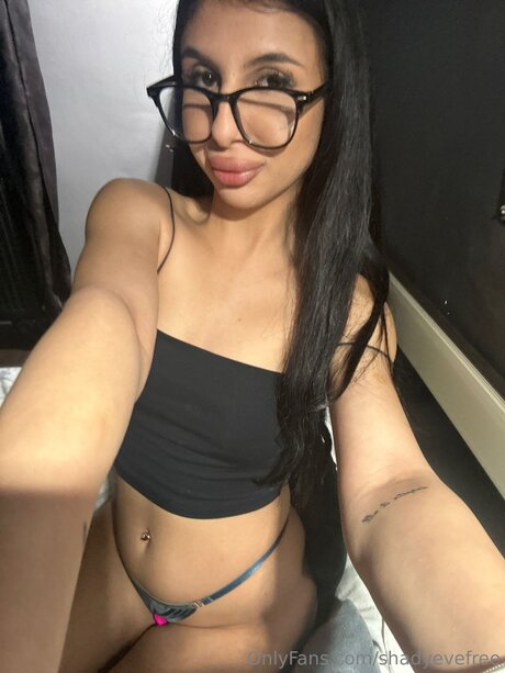 パイズリ オンリーファンズ ポルノ 写真