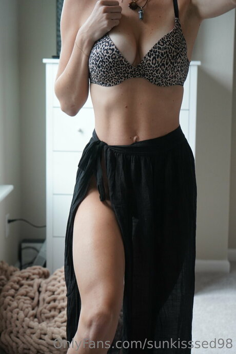 Sunkisssed98 トップ女優 写真