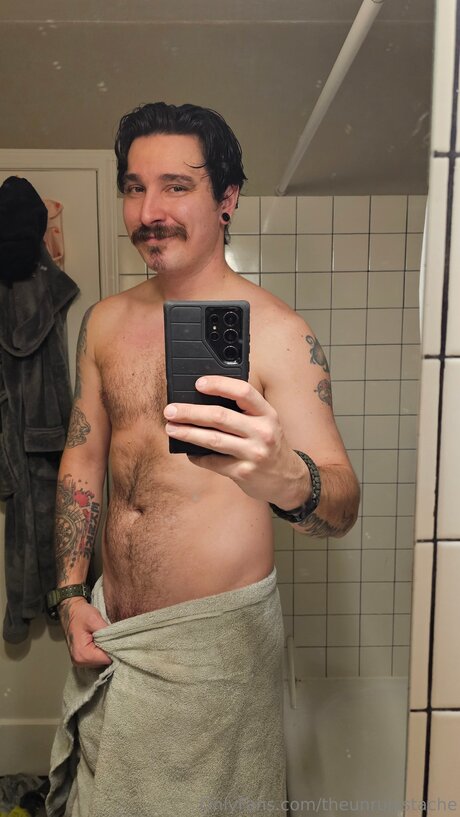 Theunrulystache トップモデル ギャラリー