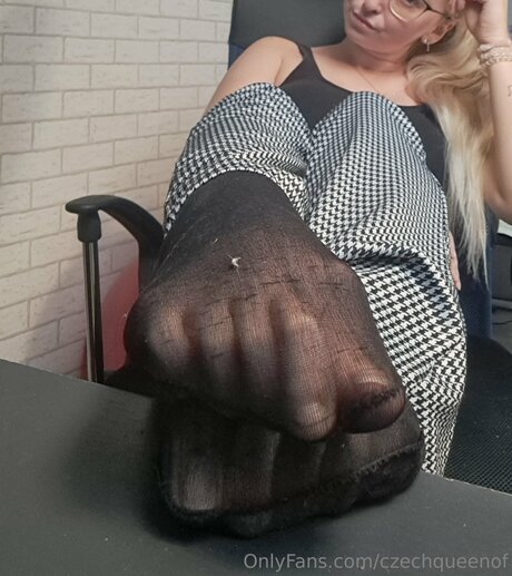 Czechqueenof ポルノスター 裸 写真