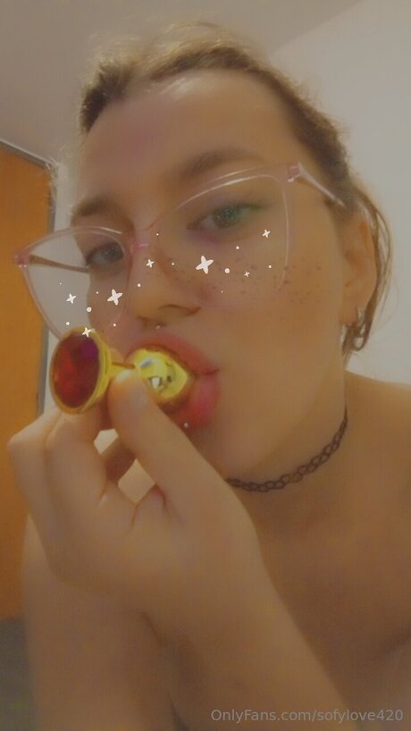 Sofylove420 スター ヌード アーカイブ