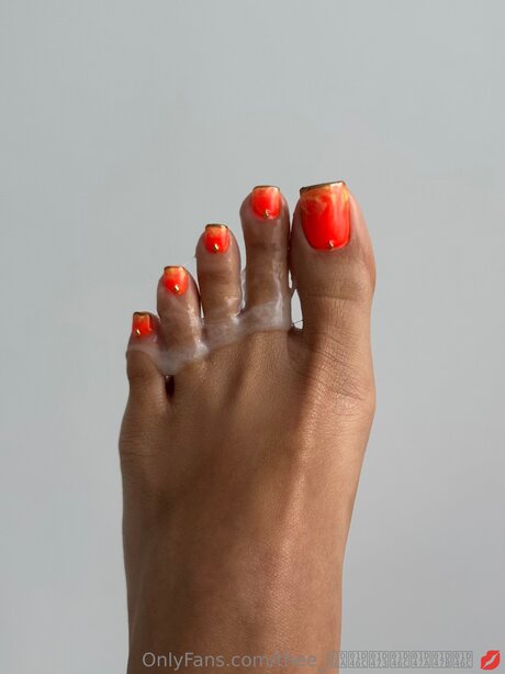 パンツを食い込ませるオンリーファンズ 美しい裸 アーカイブ