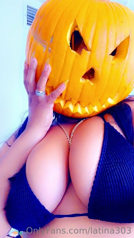 角質の女の子オンリーファンズ 無料 写真