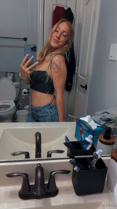 Carraaaa3 セックス女優 画像