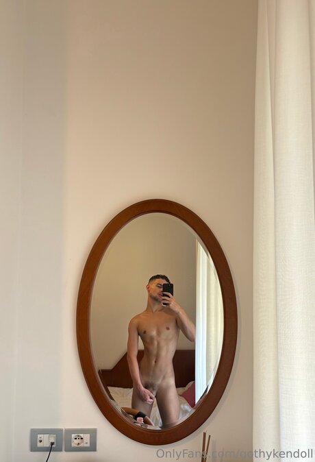 Gothykendoll 独占スター アーカイブ