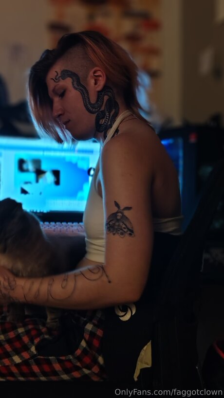 フィットネスガールズオンリーファンズ アートポルノ 画像