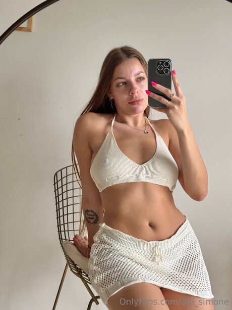 Arii Simone アダルトモデル 写真