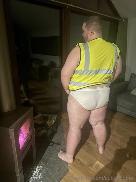 フィットネスプッシーオンリーファンズ ヌード 写真