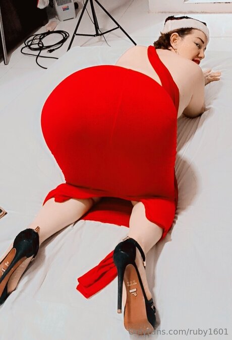 Ruby1601 アダルトモデル 写真