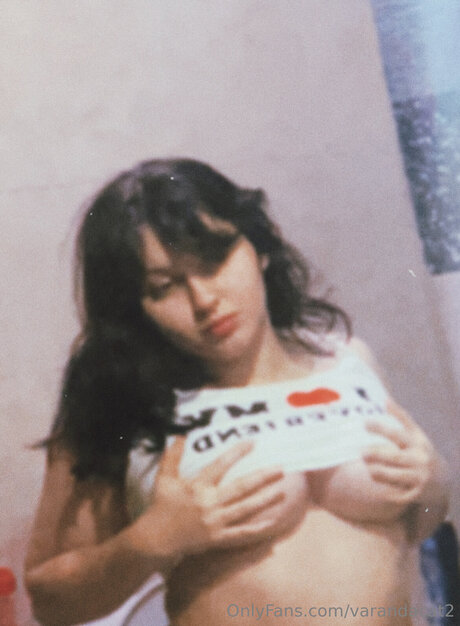 Callmevaranda2 ポルノスター セクシー アーカイブ