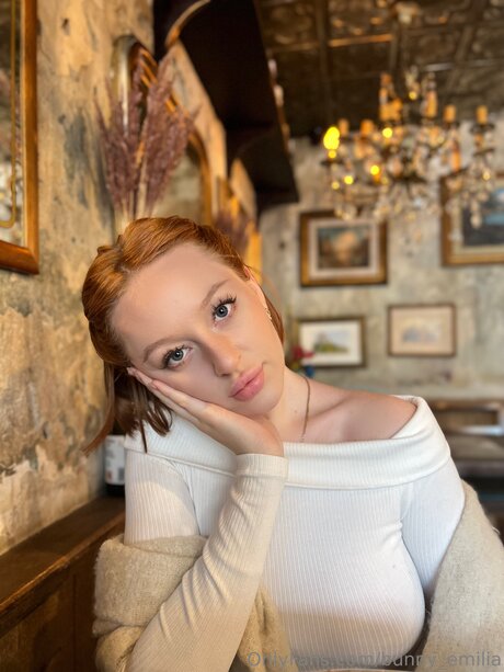 パンストオンリーファンズ セックス 画像