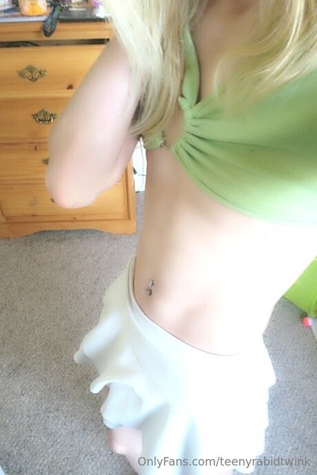 Teenyrabidtwink 限定スター 写真