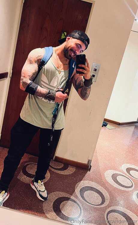 Brandonmor 最高のモデル 画像