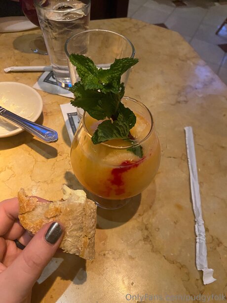 Pudgyfolk xxxスター 写真