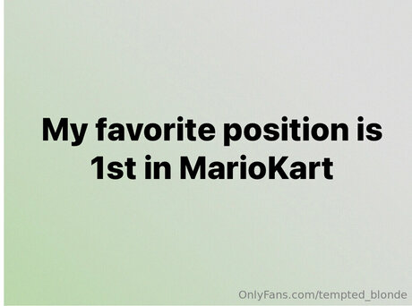 Tempted Blonde かわいいスター ギャラリー