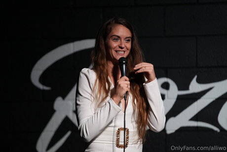 黒檀の熟女オンリーファンズ 美しいポルノ 画像