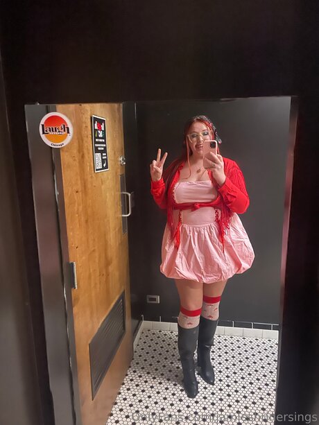 曲線美の筋肉オンリーファンズ アートヌード 写真