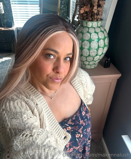 Makennalush 無料のスター 写真