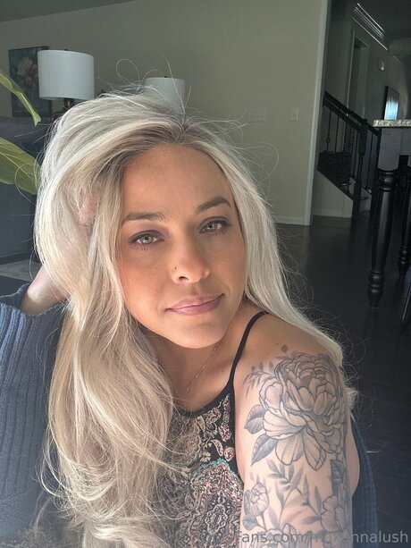 Makennalush 可愛い女優 ギャラリー