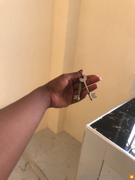 Ebony Aisha ヌードモデル 写真