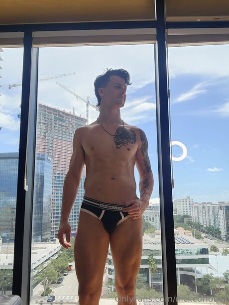 Nickcuriousx かわいいスター 写真