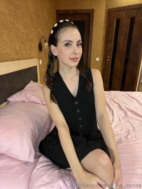 Shine Inessa 可愛い女優 ギャラリー