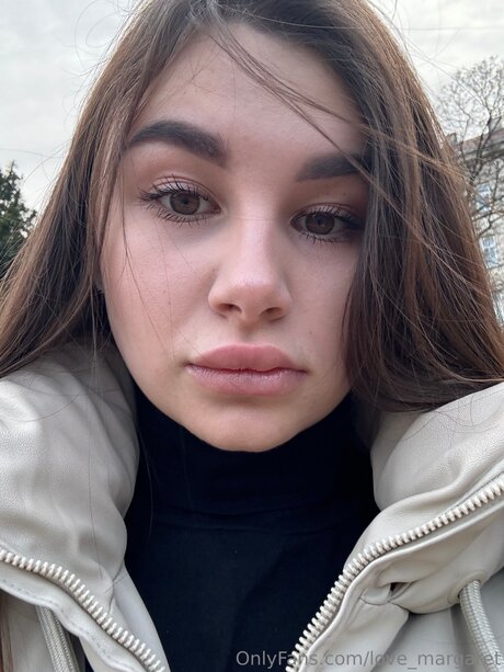 ティックトックスター オンリーファンズ パーフェクト 写真