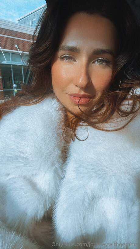 Journeywithgemma ホットなスター 画像