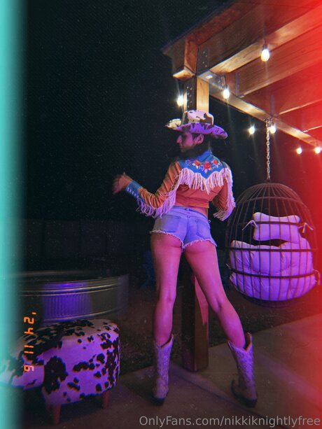 Nikkiknightlyfree セックスモデル 画像