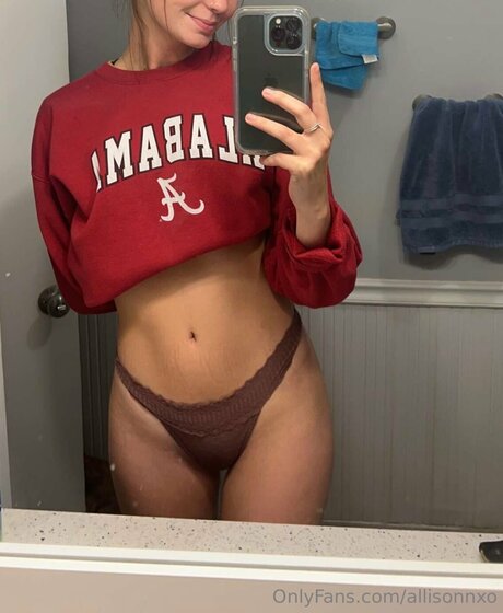 Allisonnxo セクシーモデル 写真