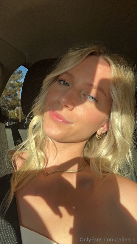Taliaa B 限定モデル 写真