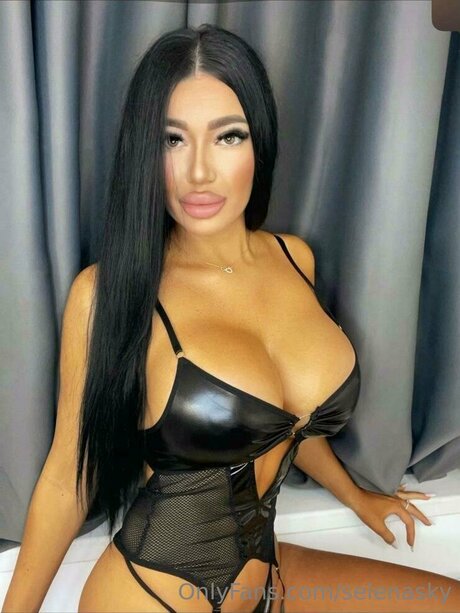 Selenasky かわいいスター 写真