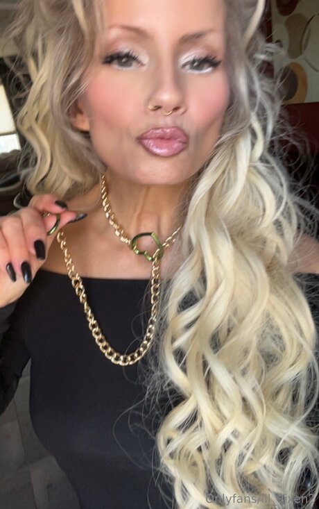 Lil Vixen2 ポルノ女優 写真