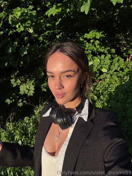 Violet Dreams69 ポルノスター 画像