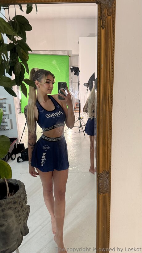 足の動画 オンリーファンズ 無料ヌード ギャラリー