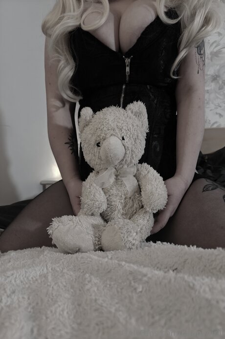 Happygirlll セクシーモデル 写真