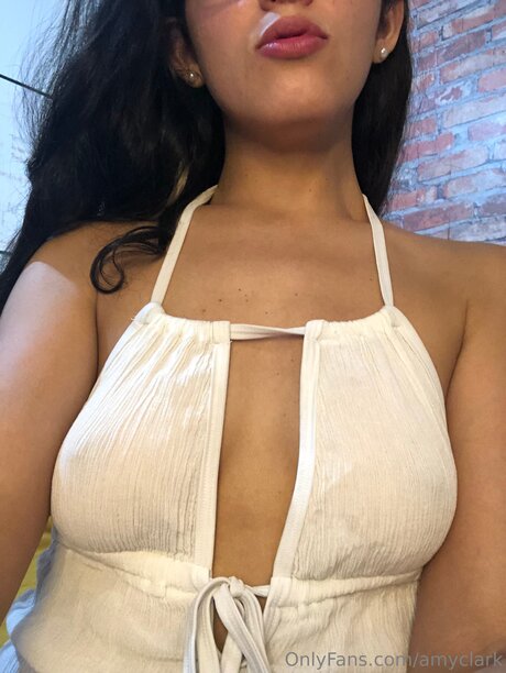 Amyclark ポルノ女優 写真