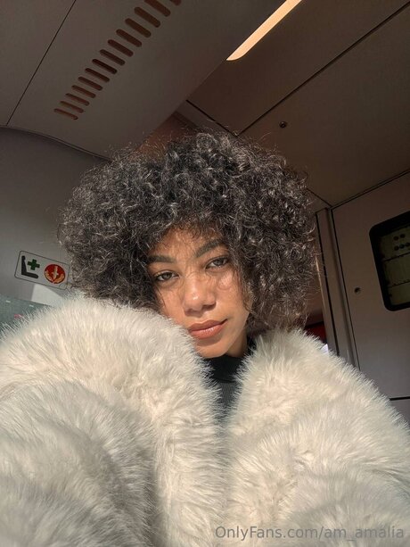 曲線美のランジェリーオンリーファンズ 限定 ギャラリー