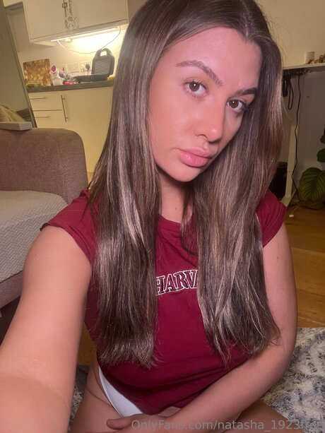 Natasha 1923free ヌードのポルノスター 画像