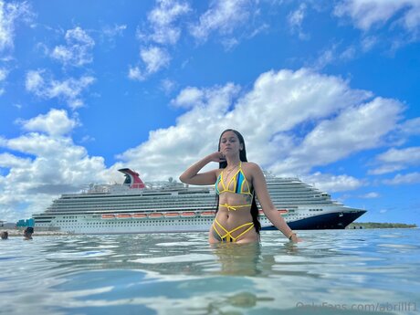 年配の熟女オンリーファンズ 美しいヌード 画像