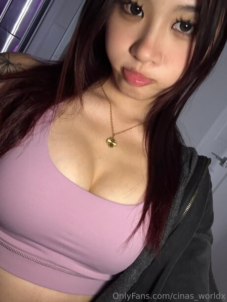 Cinas Worldx 素敵なモデル 写真