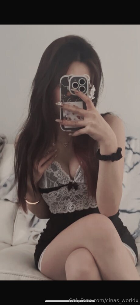 スキニーモデルオンリーファンズ 限定 写真