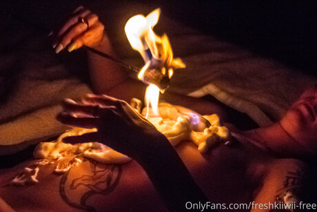 Freshkiiwii Free セックスモデル 写真