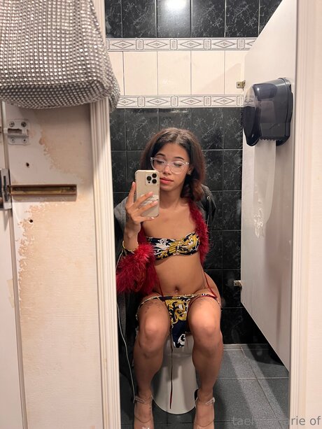 Taelynmarie 裸のポルノスター 写真