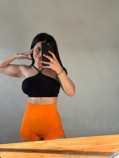 Babybarbyy セクシーなスター 写真