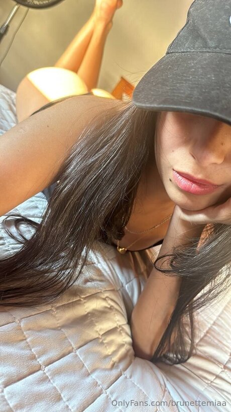 Brunettemiaa スターセックス アーカイブ