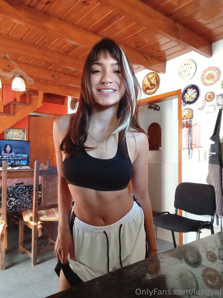 柔軟なティーンオンリーファン セックス 画像