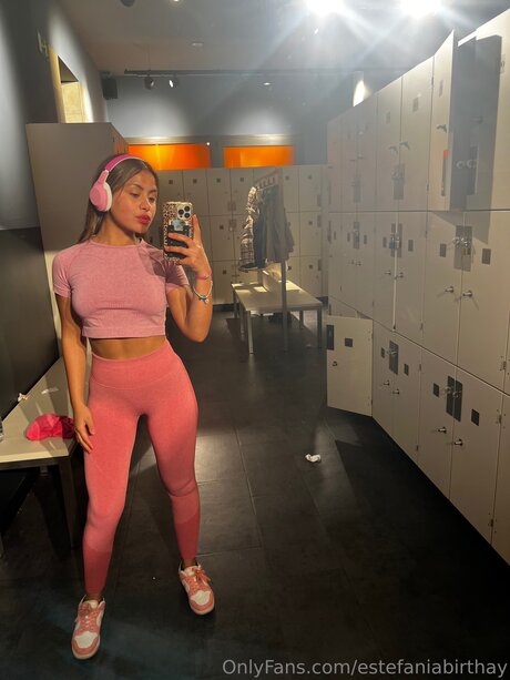 Estefaniabirthay 最高の女優 写真