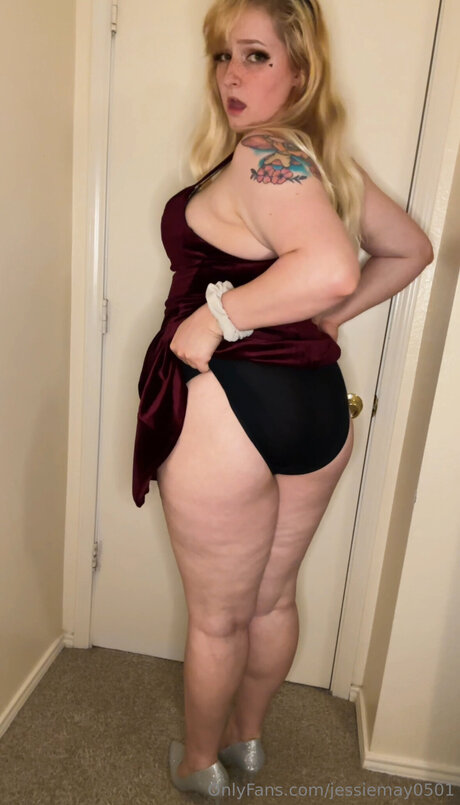 ヌード妻オンリーファンズ ホット裸 画像