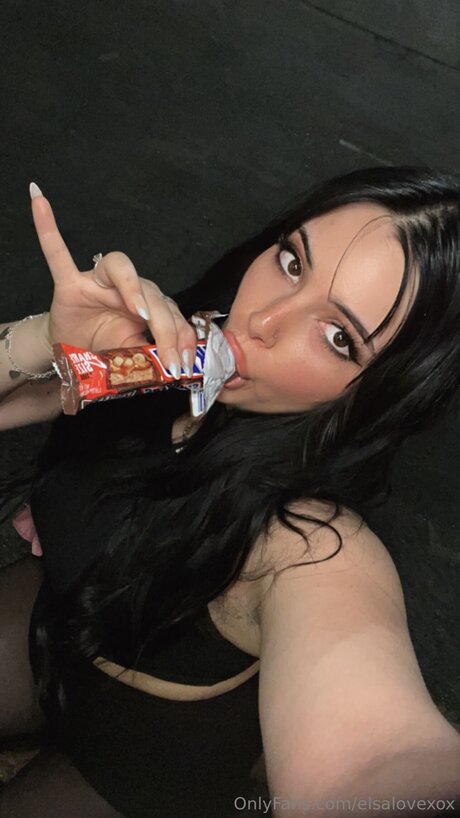 Elsalovexox ポルノスター 美しい ギャラリー